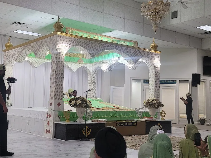 Sikh Center of the Pacific Coast - Gurdwara in Selma, California