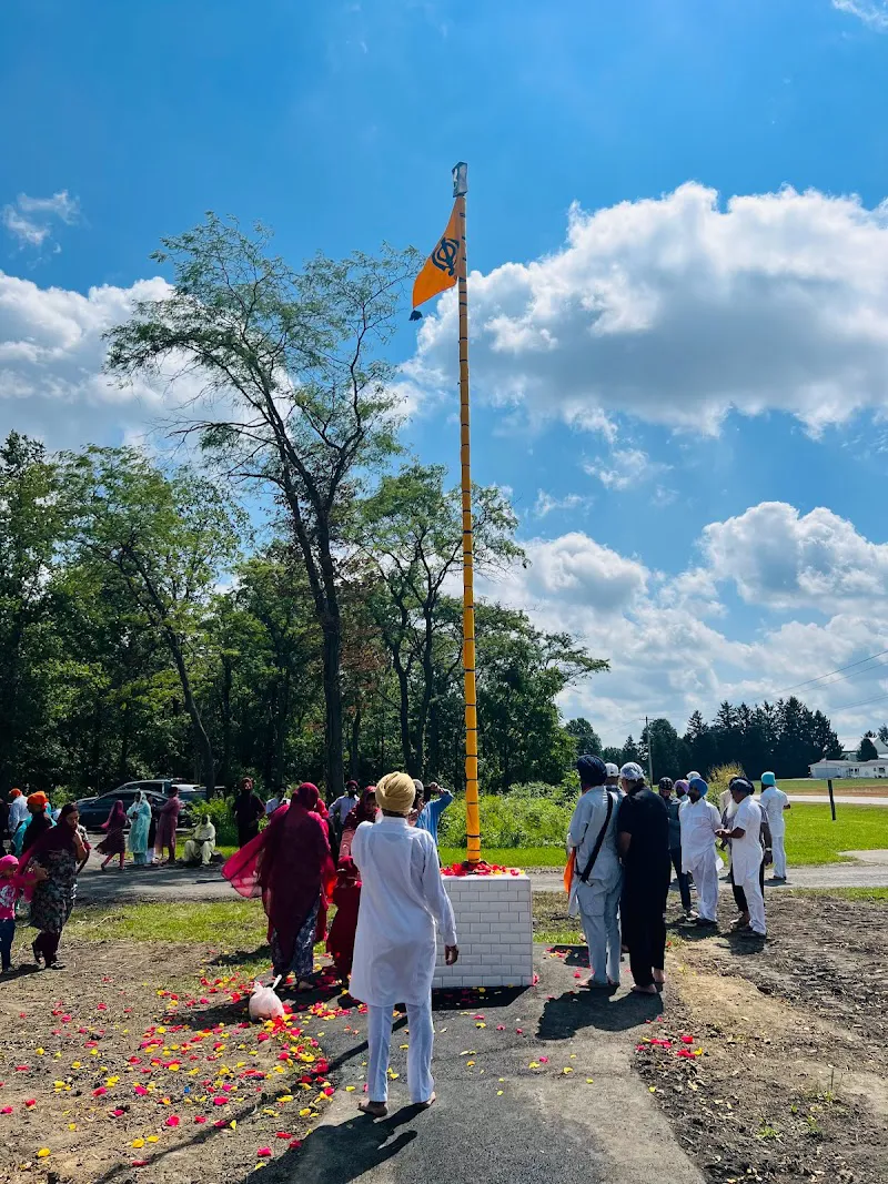Gurudwara Sikh Center of Fort Wayne - Gurdwara in Columbia City, Indiana