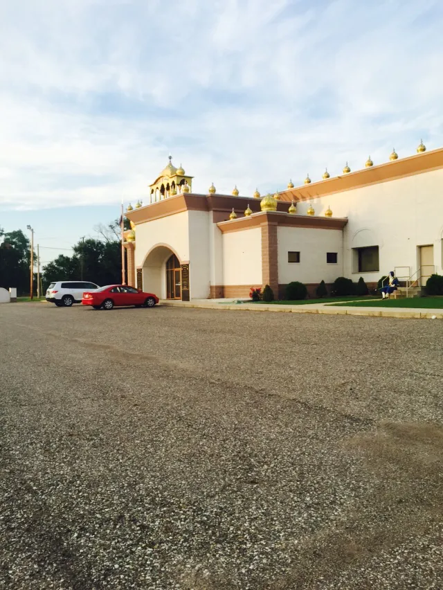 Gurudwara Guru Nanak Darbar Sahib - Gurdwara in Mishawaka, Indiana
