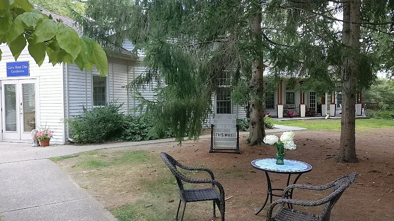 Guru Ram Das Ashram - Gurdwara in Millis, Massachusetts