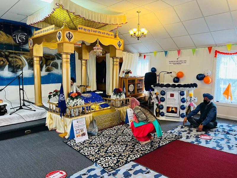 GURDWARA CANADIAN SIKH SANGAT - Gurdwara in Chatham, Ontario