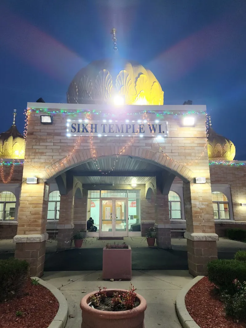 Sikh Temple of Wisconsin - Gurdwara in Oak Creek, Wisconsin