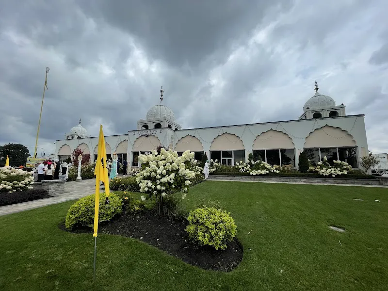 Sri Guru Nanak Sikh Centre Brampton - Gurdwara in Brampton, Ontario