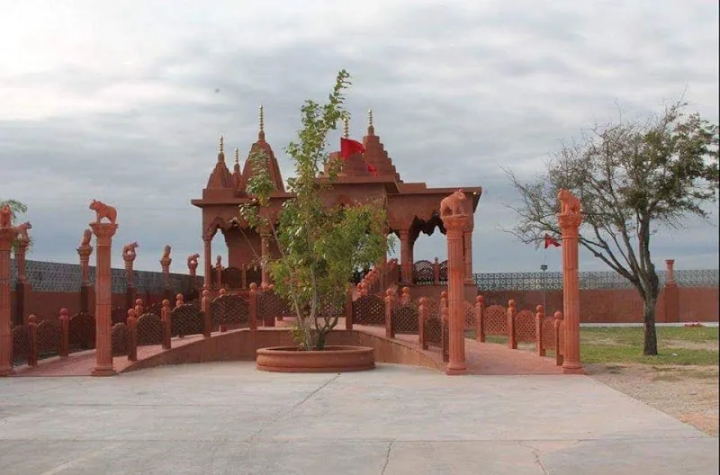 Shri Nanak Hindu Temple - Gurdwara in Edinburg, Texas