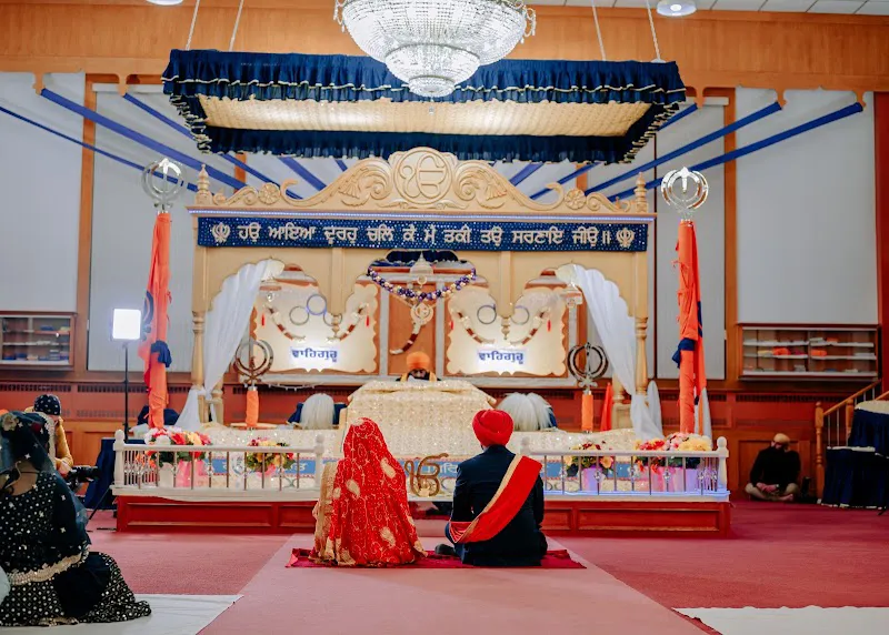 Sri Guru Nanak Sikh Gurdwara - Gurdwara in Edmonton, Alberta