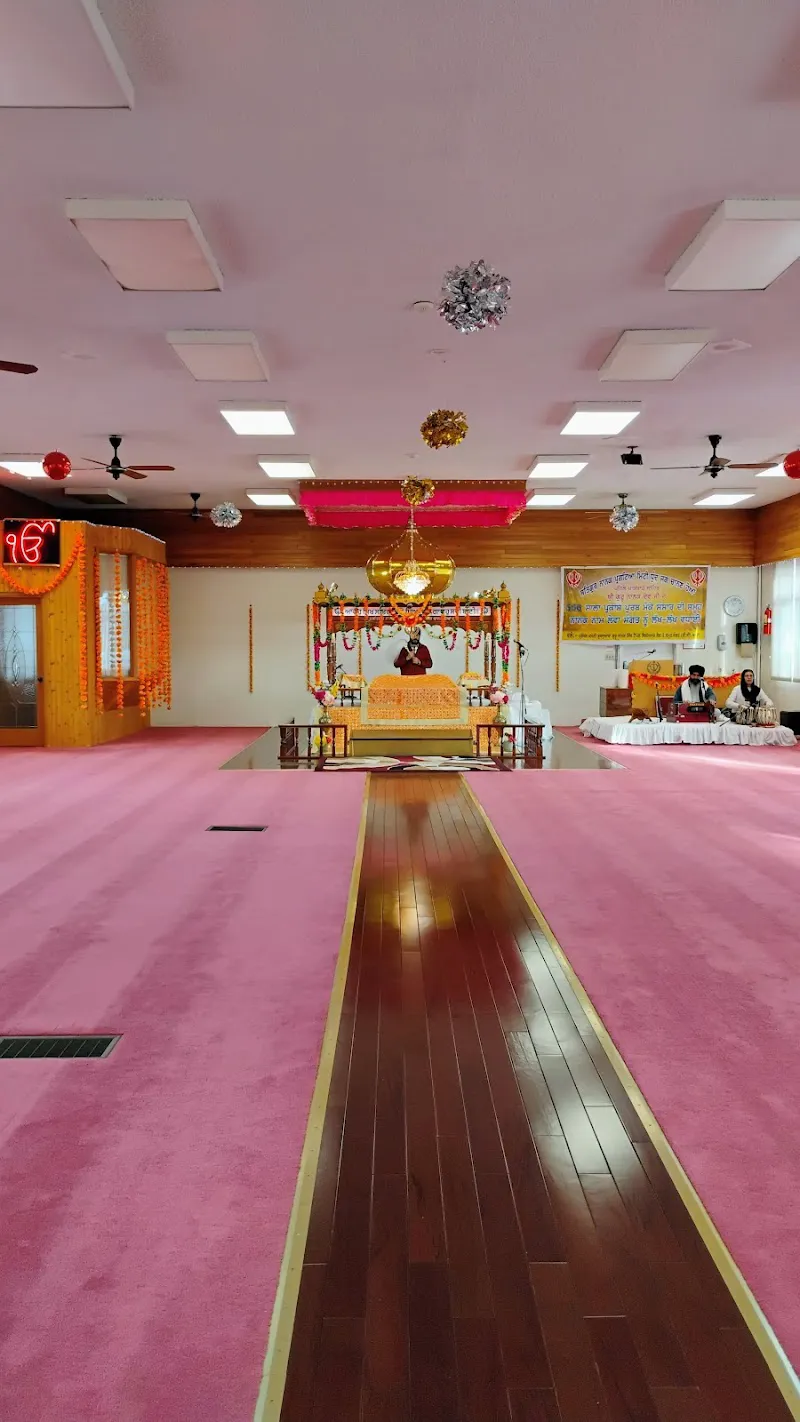 Guru Nanak Sikh Temple-ਗੁਰੂ ਨਾਨਕ ਸਿੱਖ ਟੈਪਲ - ਵਿਲੀਅਮਸ ਲੇਕ - Gurdwara in Williams Lake, British Columbia
