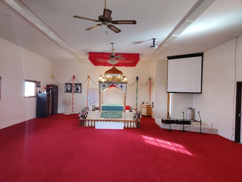 Guru Nanak Sikh Temple ( ਗੁਰੂ ਨਾਨਕ ਸਿੱਖ ਟੈਪਲ ) ਗੁਰਦੁਆਰਾ ਸਾਹਿਬ - ਫੋਰਟ ਸੈਂਟ ਜੋਹਨ - Gurdwara in Fort St. John, British Columbia
