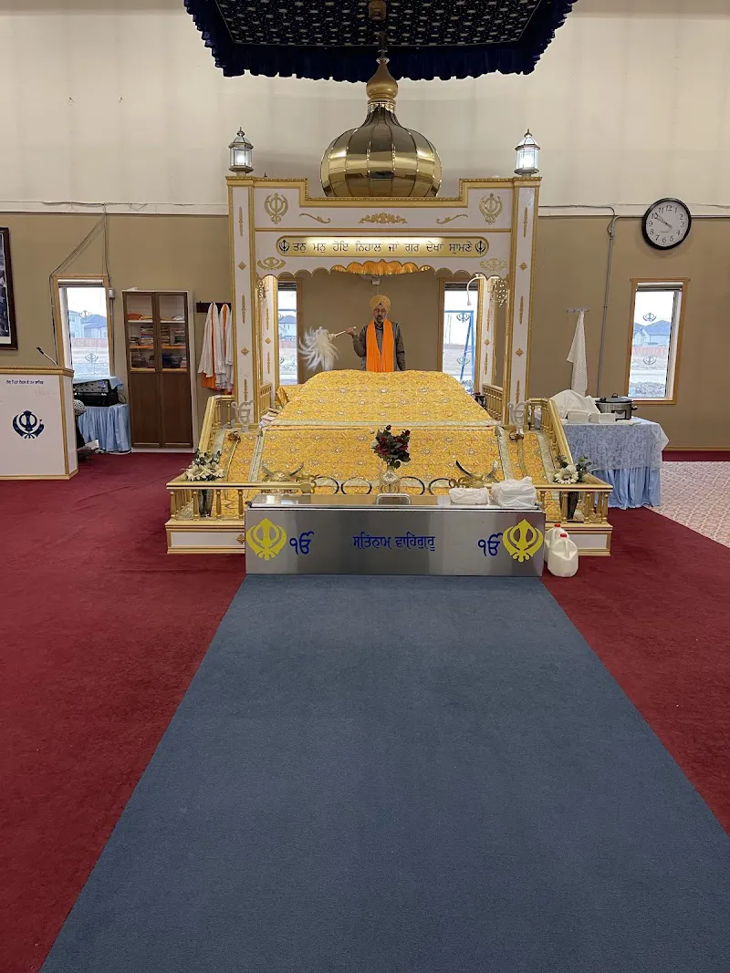 Gurdwara Kalgidhar Darbar - Gurdwara in Winnipeg, Manitoba