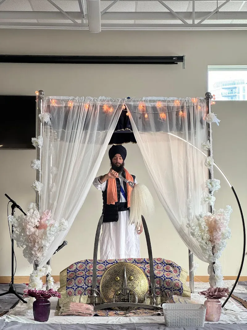 Gurdwara Sri Guru Nanak Darbar Halifax - Gurdwara in Lucasville, Nova Scotia