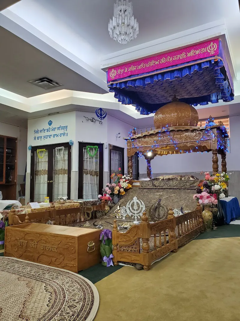 Gurdwara Guru Nanak Darbar Park Extension - Gurdwara in Montréal, Québec